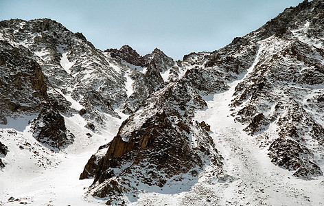 冬雪中的赛昂山 山的本质是说顶峰森林旅行高度蓝色游客石头环境假期全景图片