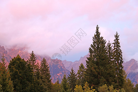 洛基山景 多洛米特 意大利选择性焦点晴天蓝色风景高山国家时间旅行玫瑰园旅游冒险图片