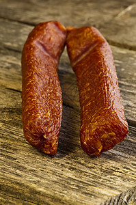 黑森林烟熏香肠屠夫晚餐倾斜食物熟食熏制专业性猪肉图片