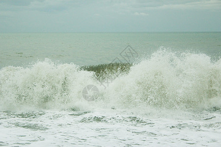 黑海的白浪 近距离接近图片