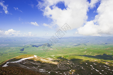 山区地貌灌木丛山脉全景植物草地娱乐蓝色蓝天丘陵旅行图片