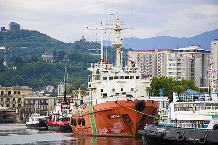 巴统港 港口的船 黑海多彩的船只旅行蓝色旅游海滩建筑全景海洋货物景观商业图片