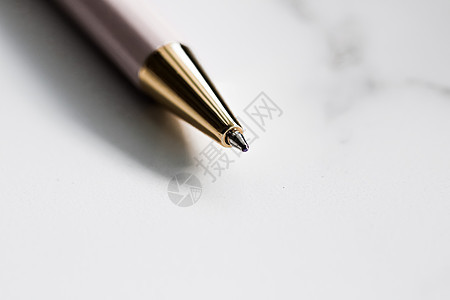 关于大理石背景 奢华文具和生意的白笔b品牌铅笔橡皮文档墨水教育商业办公室签名笔记图片