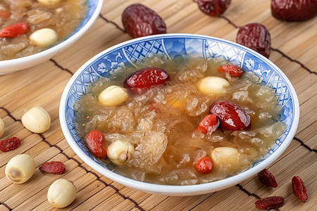 甜雪白真菌汤加莲花种子 奇奈斯莲子治疗美食食物蓝色食谱枸杞杯子饮食菌类图片