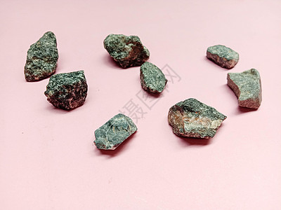 粉色黑彩石堆泥石企业集团木炭煤渣地质学科学标本石头沉积页岩图片