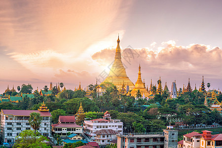 仰光天线与缅甸的Shwedagon塔台地标寺庙城市景观天空文化吸引力旅游精神宝塔图片