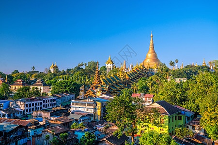 仰光天线与缅甸的Shwedagon塔台城市建筑学宗教旅游景观精神天空宝塔寺庙游客图片