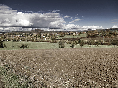 德国山的全景土地爬坡道收获蓝色国家牧歌绿色树木风景区农业图片