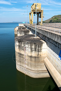 水坝或路障店铺弹幕流动码头注意力公园场景天空城市地标图片