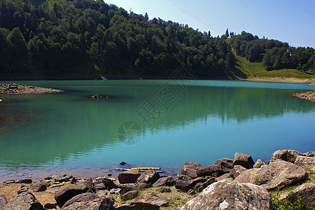 格鲁吉亚高山和高山湖蓝色旅游环境绿色公园海滩季节野生动物全景地方图片