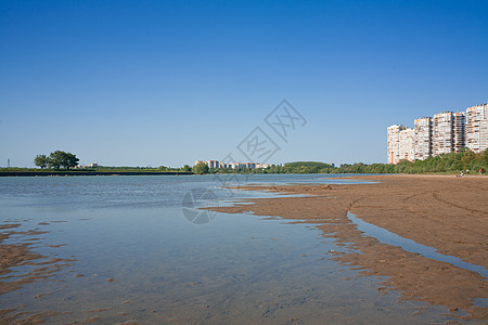 在洪水泛滥的土地上建造多层现代房屋 建设城市化和扩大城市群的危险村庄大都会生态房子贫民窟海滩天空城市乡村沼泽图片