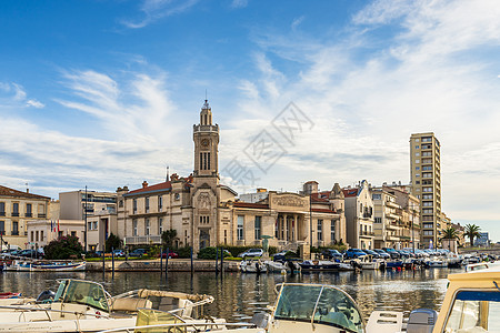 塞特运河和领事宫的全景 法国奥奇塔尼亚赫劳尔图片