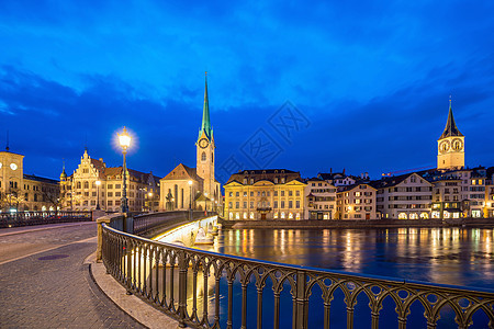 瑞士苏黎世市中心城市景色旅行历史性全景日落天际景观市中心教会天空建筑学图片