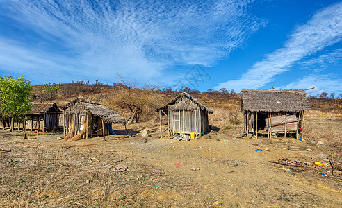 马达加斯加北部的非洲疟疾小屋村庄国家窝棚平房房子热带棚户区文化建筑学部落图片