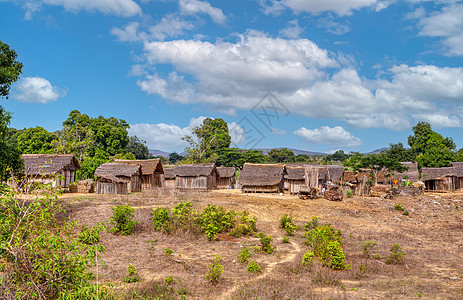 马达加斯加北部的非洲疟疾小屋村庄茅屋情调乡村稻草部落国家窝棚贫困农村图片