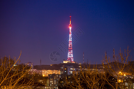 海参松的一座电视塔夜光照亮图片