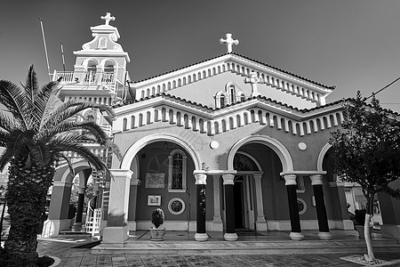 科法洛尼亚岛阿戈斯托利镇正统教堂叶子街道钟楼天空黑与白入口建筑学柱子宗教城市图片