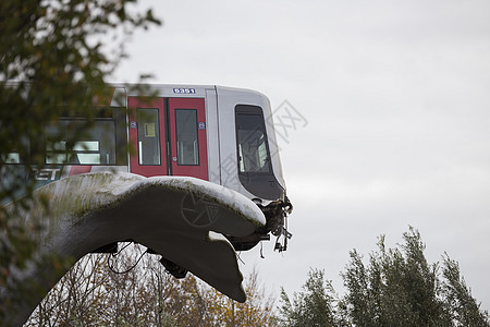 Spijkenisse的地铁事故铁路检查天空退役缓冲创伤残骸调查运输车辆背景图片