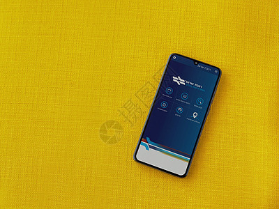 以色列铁路应用程序启动屏幕 在 t 上带有希伯来语文本徽标帆布纺织品电话导航旅行画面手机标识发射过境图片