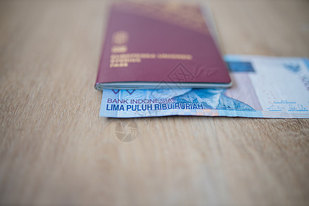 印度尼西亚银行 瑞典护照内五万卢比法案 载于瑞典护照图片