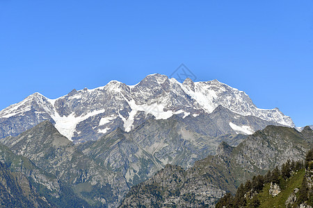 罗莎蒙塔尼树木高山风景旅行天空蓝色岩石全景山脉白色图片