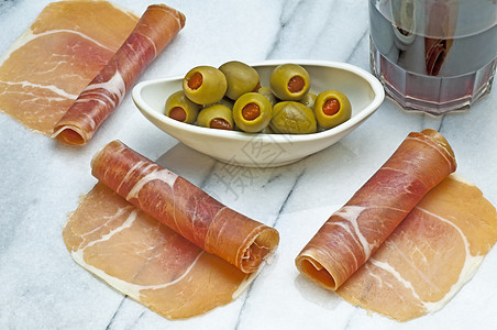 西班牙汉姆贾蒙塞雷拉诺倾斜食物香肠火腿起动机晚餐熟食猪肉塔帕屠夫图片
