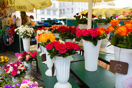 街头花店 街上花瓶里的花园艺植物展示花园礼物菊花植物群商业花店销售图片