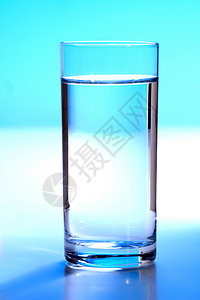静生摄影水晶饮料液体矿物饮食瓶子玻璃波纹喷泉杯子图片