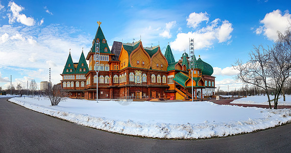 的Wooden宫殿 冬季风景与雪房子村庄历史性旅游蓝色旅行木头博物馆地标文化图片