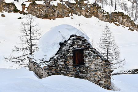 阿尔贝德德韦罗树木季节房子白色旅行天空滑雪全景村庄山脉图片