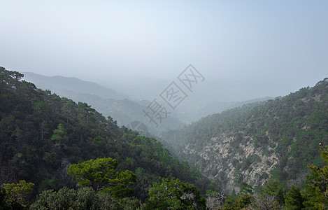 塞浦路斯岛地貌的景观天空顶峰旅行土地爬坡山脉森林高山公园山腰图片