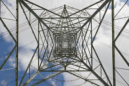 上头的电线打开高高的铁柱 成为国家电网的一部分图片