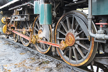 蒸汽机车的火车轮准备出发 开始吧运输火车车站铁路车轮背景图片