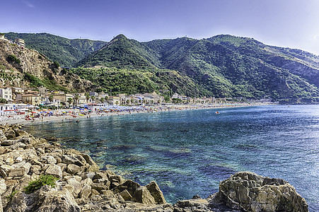 意大利卡拉布里亚Scilla村美丽的海景景观房子风景海滩城市嘉年华旅游假期绵毛建筑蓝色图片