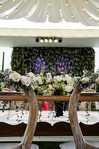 婚礼接待厅的会议室桌图片