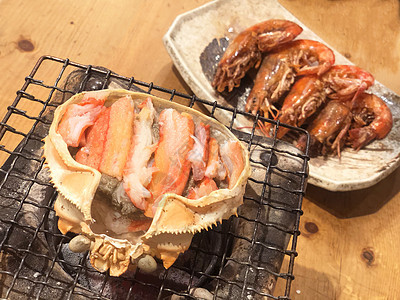 在东京Tsukiji鱼市有名的食物 日本图片