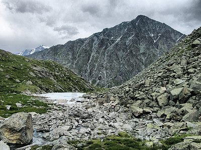 a Altai山脉 阿尔泰高山的美丽景观旅游旅行卡通岩石爬坡反射土地国家山峰远足图片