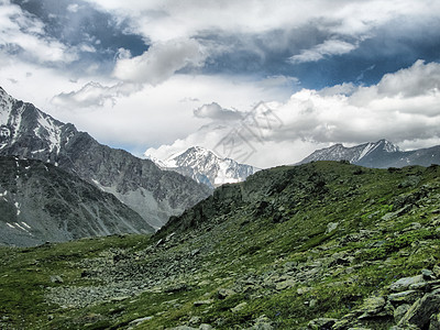 山区地貌 森林和阿尔泰的蓄水层岩石冰川荒野国家风景山峰旅游水库喷泉反射图片