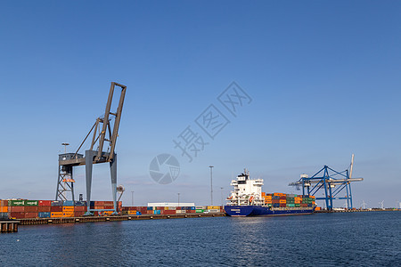 哥本哈根集装箱终点站加载出口贸易商业货物经济大部分货轮起重机码头图片