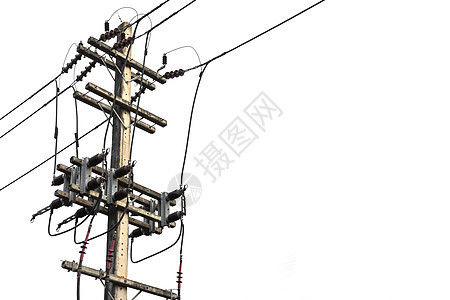 电线杆连接到隔离在白色背景上的高压电线图片