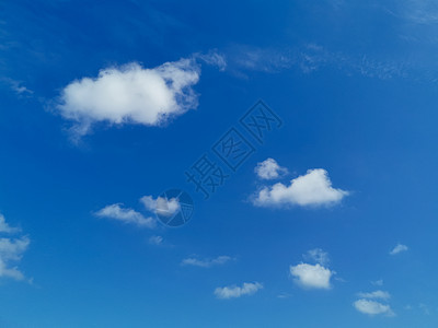 蓝色天空的美丽镜头 云朵柔软图片