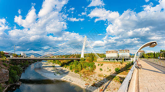 黑山波德戈里察河上大桥图片