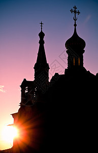 俄国教堂的轮廓精神旅行宗教信仰日落上帝地标太阳窗户天炉图片
