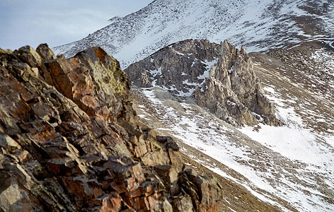 冬雪中的赛昂山 山的本质是说山麓顶峰蓝色荒野旅游远足天空山峰高度岩石图片
