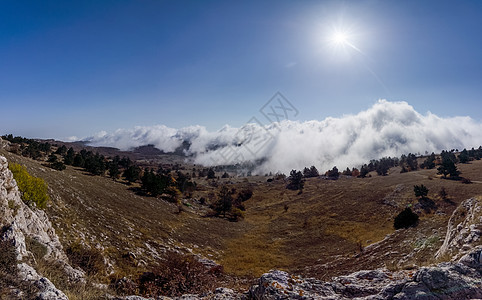 美丽的克里米亚景色 自然的克里米亚旅游阳光森林土地山脉太阳仙境石头生态悬崖图片