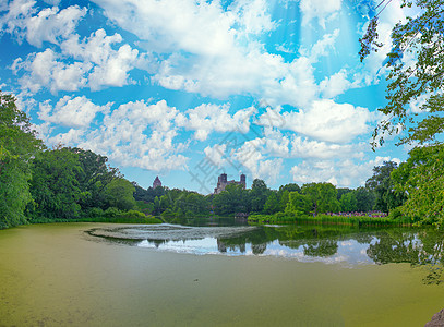 纽约市中央公园湖中心公园建筑学天空观光叶子池塘天际市中心绿色公园建筑地标高清图片素材