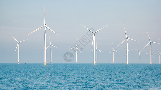 海上风车公园 有暴云和蓝天 海中风车公园公园场地活力技术环境生态植物涡轮机力量发电机背景图片