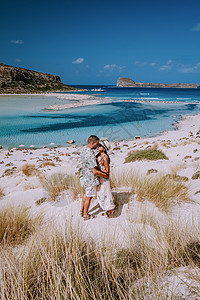 海滩是希腊最美丽的海滩之一 位于希腊岛天蓝色海岸线太阳旅行地标热带旅游海景海岸岩石图片