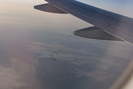 飞机机翼的视图航空航空公司运输天空蓝色飞行速度安全乘客假期图片