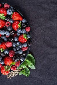 夏季黑底红莓和黑浆果的均匀性黑色甜点蓝色海报厨房小样菜单水果营养食物图片